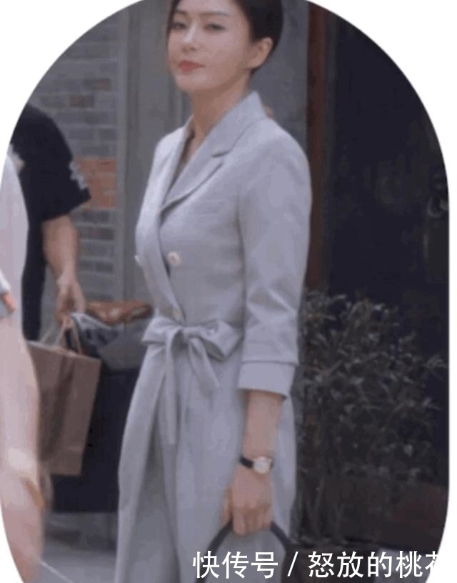  向晚|打开莫向晚的衣橱，惊呆了