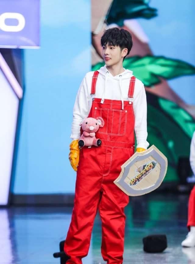  帅哥|帅哥推荐——奶酷小孩周震南