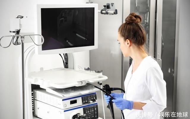 做胃镜时,是选择无痛胃镜还是普通胃镜?