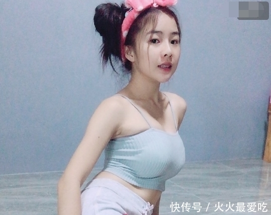妩媚|路人街拍:时尚优雅魅力十足的美女,穿着时尚妩媚不失个性!