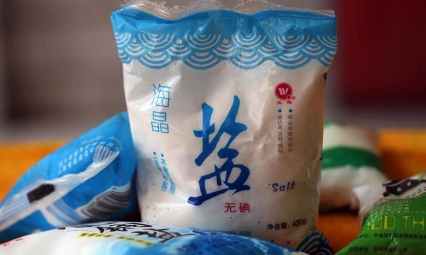 食盐|买食盐时,“加碘盐”和“无碘盐”,选哪个更好以后别再买错了