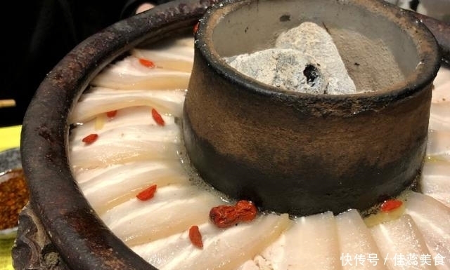 特色|东北人最爱吃的6道特色硬菜,吃了管饱,外地人都说很实惠