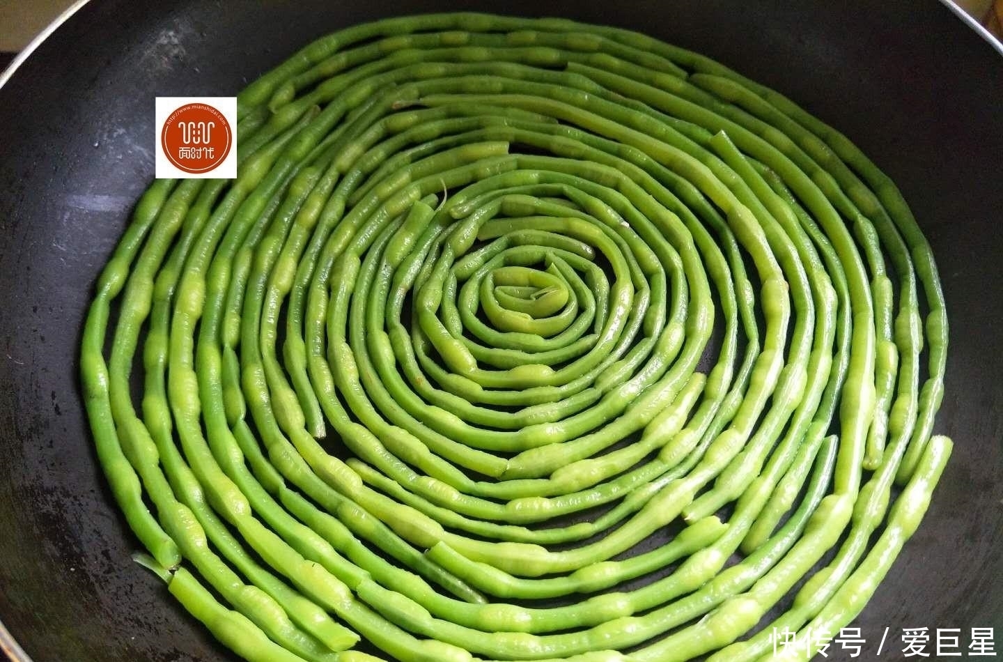  豇豆|1把豆角，4个鸡蛋，筷子一搅，几分钟解决全家人早餐，柔软劲道