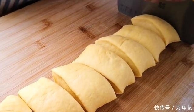 面包|红薯里加一个鸡蛋,不用烤箱,不用锅烙,简单一做,比面包还好吃