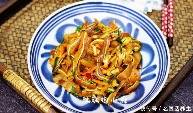 家常|一道家常凉菜,做法简单,好吃解腻,比大鱼大肉受欢迎