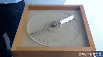 实在|GIF搞笑趣图: 好厉害的情侣, 这几个动作实在是高难度啊!