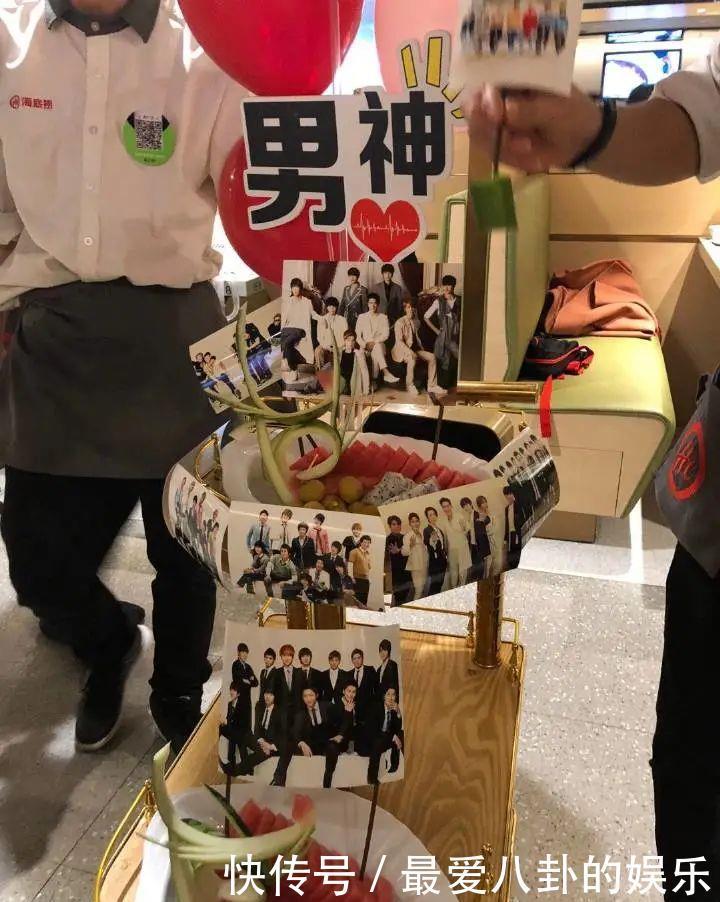 海底|“海底捞竟然有这种特殊服务?!”什么人呐这是