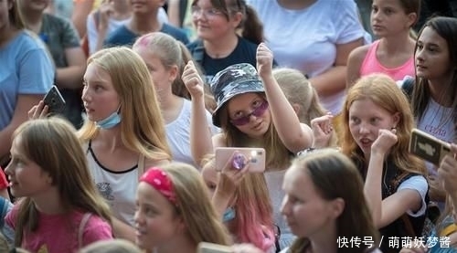  立陶宛|立陶宛首都举行大型抖音海外版视频拍摄活动