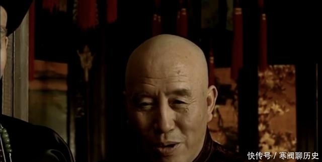 六十大寿|慈禧太后过六十大寿,穿了件寿袍,李鸿章见到后为什么说有点大?