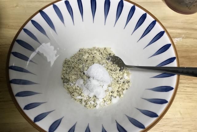 南方人|面粉炒一下,热水冲泡,营养可口,北方人常吃,南方人吃过的不多