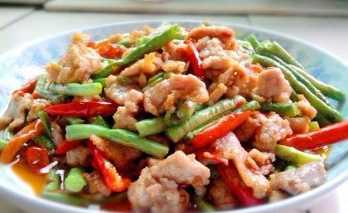 好吃|豆角炒肉,豆角有人焯水有人直接炒大厨都不对,难怪不好吃