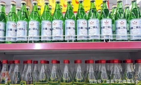 口感|去超市买白酒,行家专挑4种买,好喝还不贵,关键都是纯粮酒
