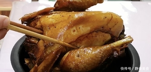 满屋|过年用电饭锅这么做鸡,不加油不加水,简单一做,出锅满屋香