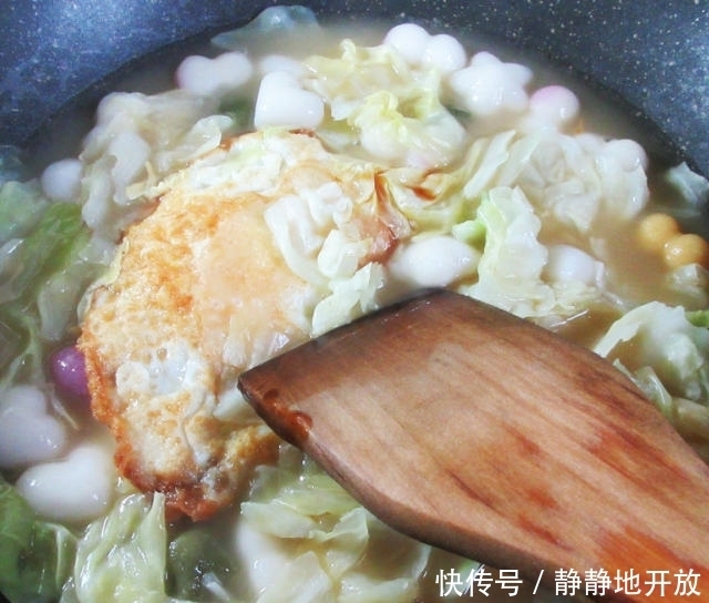 加适量|煎鸡蛋包心菜花色年糕,暖心暖胃