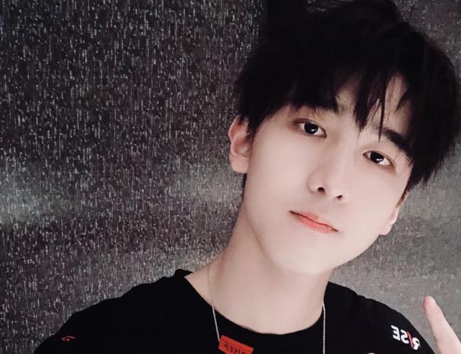 训练生|当韩国练习生有多苦周震南三个月才走出阴影,赵让被前辈欺负