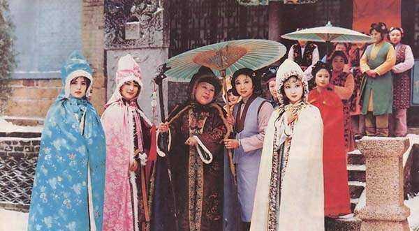 红楼梦|林黛玉早逝,薛宝钗独守空房,成也红楼,败也红楼