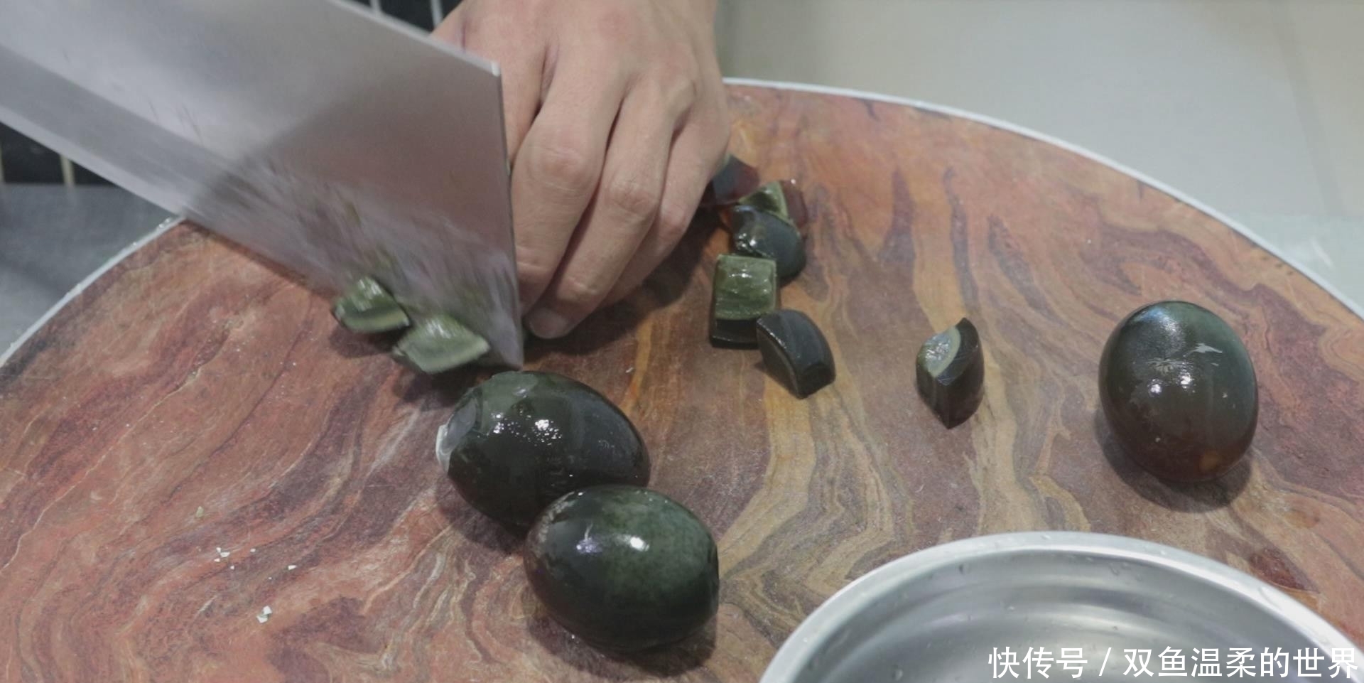 家常|家常辣椒菜谱,青椒炒皮蛋,比肉好吃,美味又下饭,吃不够