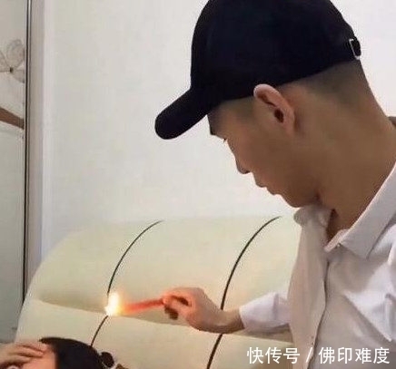 老婆|男子直播用蜡烛烫老婆的脸，结果好惨啊！