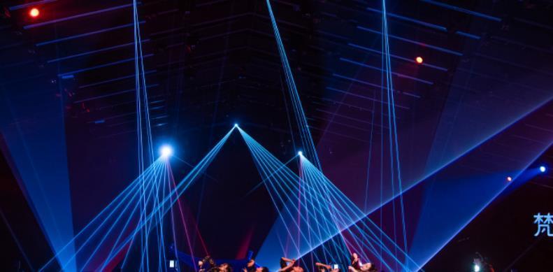 深刻|白冰成功晋级太高兴忘了掩饰表情,深刻演绎“皮不笑肉笑”