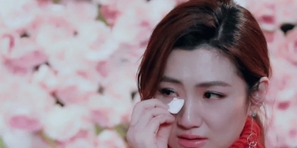 前夫|被前夫嫌恶心的Selina,37岁仍单身一人,说自己没有性吸引力