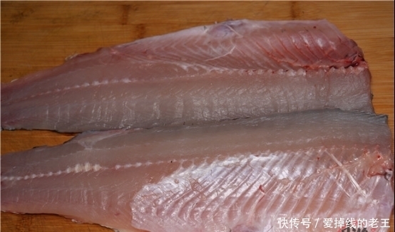 方法|才发现,原来草鱼去刺这么简单,2分钟学会,鱼刺去除快速又干净