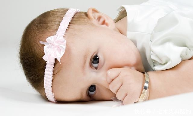  重视|决定宝宝头型的三个月，一定要重视