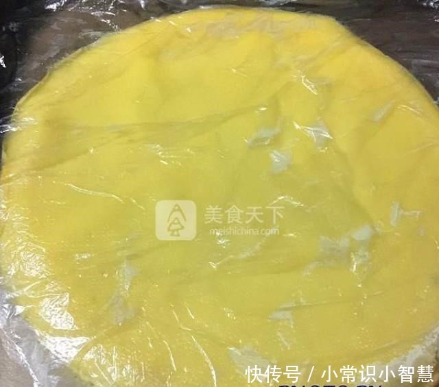 简单|草莓千层蛋糕,一口锅就能做,做法简单,营养美味!