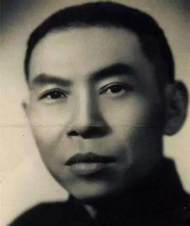 欠条|杜月笙临死前要把欠条烧掉,家人不舍得,他说:我是在救你们的命