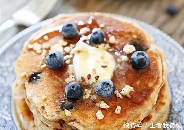  煎饼果子|这才是煎饼果子最好吃的做法,煎饼香,果子酥,比外面卖的还好吃