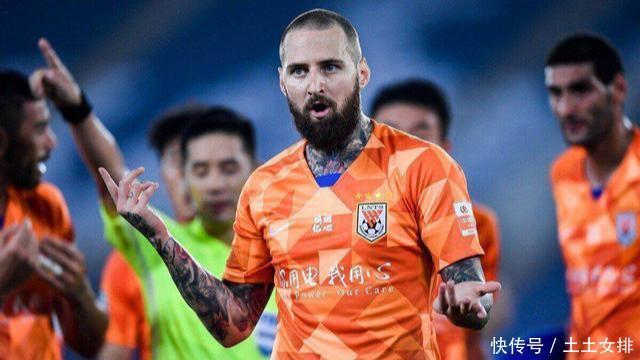  首秀|3分钟就被红牌罚下！中超最短首秀外援诞生，裁判判罚引球迷热议