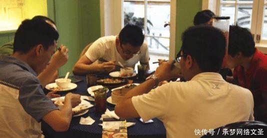 兑奖|彩票中500万大奖，男子花光积蓄请朋友吃饭，第二天兑奖当场气晕