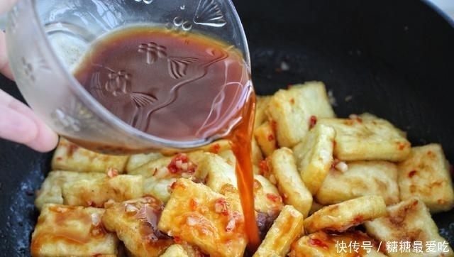 比肉|烧豆腐时加此料,色泽诱人口感好,家人都说比肉还好吃,您也试试