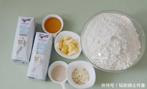  奶香|一到夏天，儿子就馋这道奶香面包，做法简单，暄软劲道真好吃