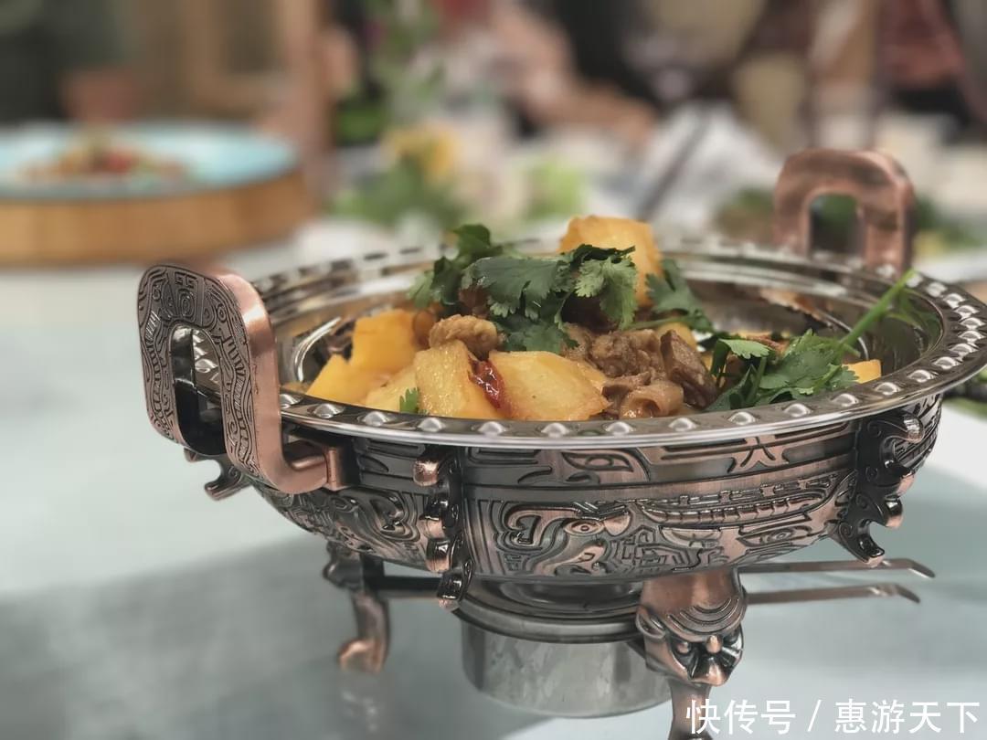 旅行|川西藏地的舌尖密码,不一样的“味蕾旅行”