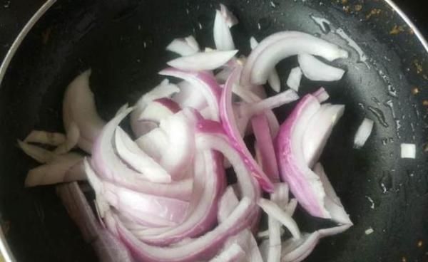 香菇|青椒炒香菇,一菜一故事,一道让人怀念的菜