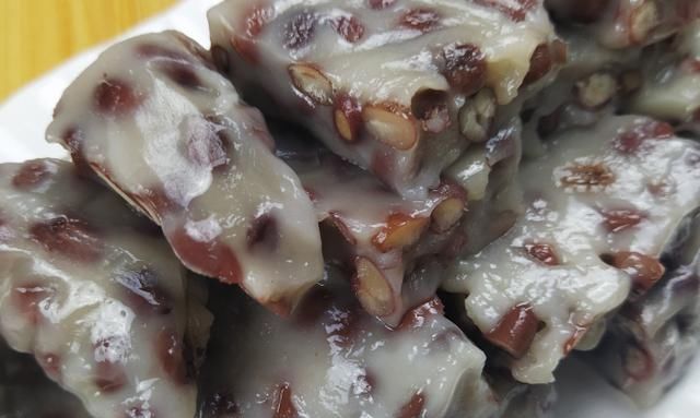 简单|红豆糯米糕的简单做法,软糯香甜,营养好吃,老少皆宜的家中美食