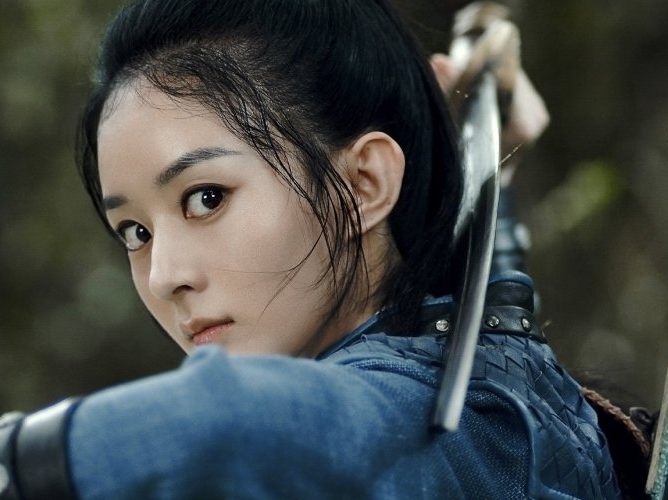  杨紫|赵丽颖两部剧多轮上星重播，杨紫新剧多次出问题，好剧组的重要性