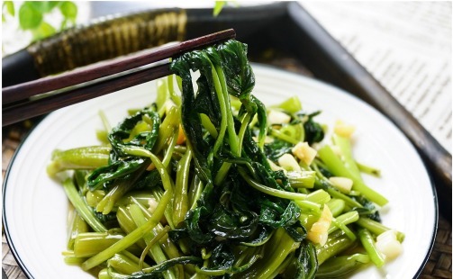 流失|空心菜直接炒就错了,发黑不脆,多加一步,营养不流失,翠绿爽脆