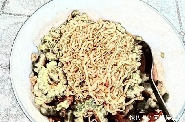  泡面|近期做的5款花式泡面，绝佳创意超乎想象