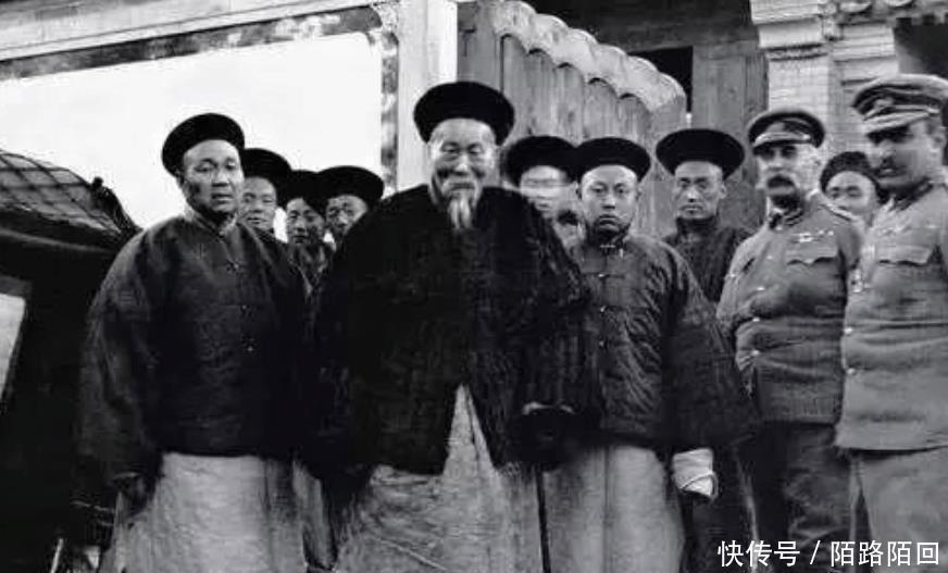  李鸿章|李鸿章在日本中枪差点丧命, 他却只说了一句话, 让众人感动不已