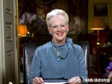 女王|丹麦女王迎来80岁生日!一袭紫裙太优雅,儿孙变保镖守护女王