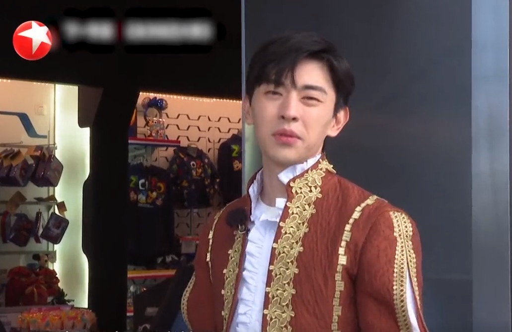  极限男团|张艺兴为何离开《极挑》除了自身行程满，还有个原因跟邓伦有关