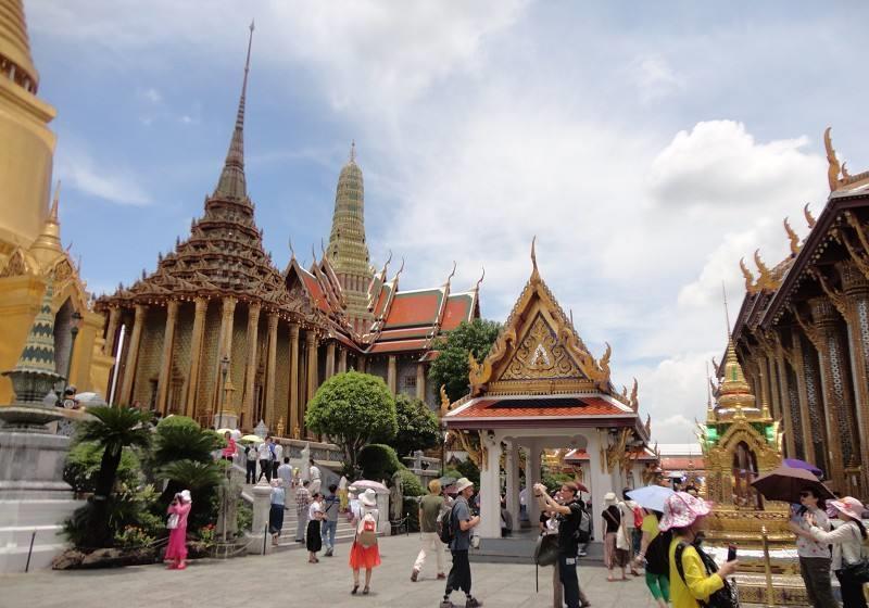 难解|为啥一看就知道是中国游客,这购物特色的背后含义,专家都难解