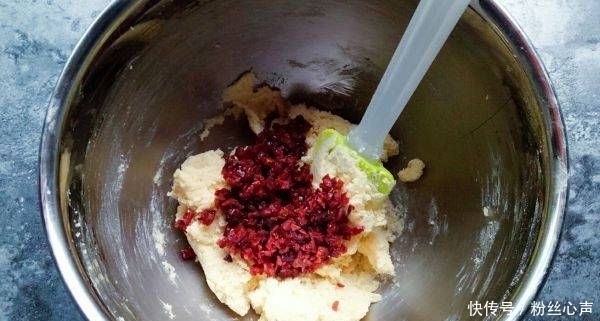 饼干|教你如何在家里做一种新的饼干,它可以用面粉和鸡蛋混合制成