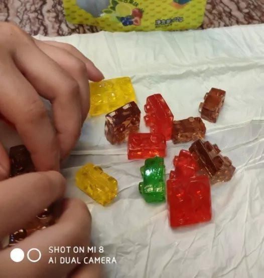 上榜|公认“最坑”的3款糖果,口感极差价格却老高,星空棒棒糖上榜