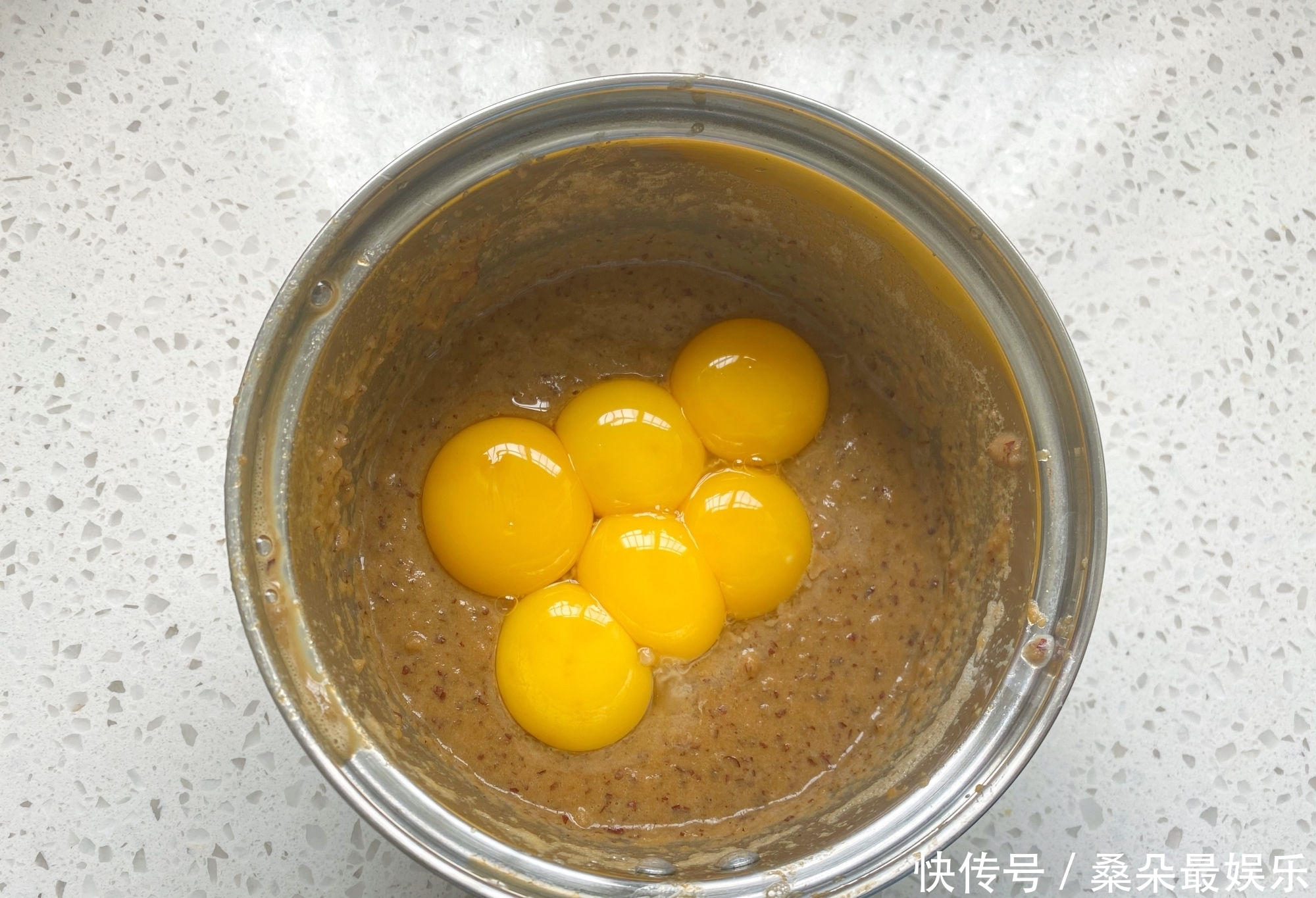 枣香|红枣别只会煮饭了,用来做蛋糕枣香浓郁,口感松软越吃越香