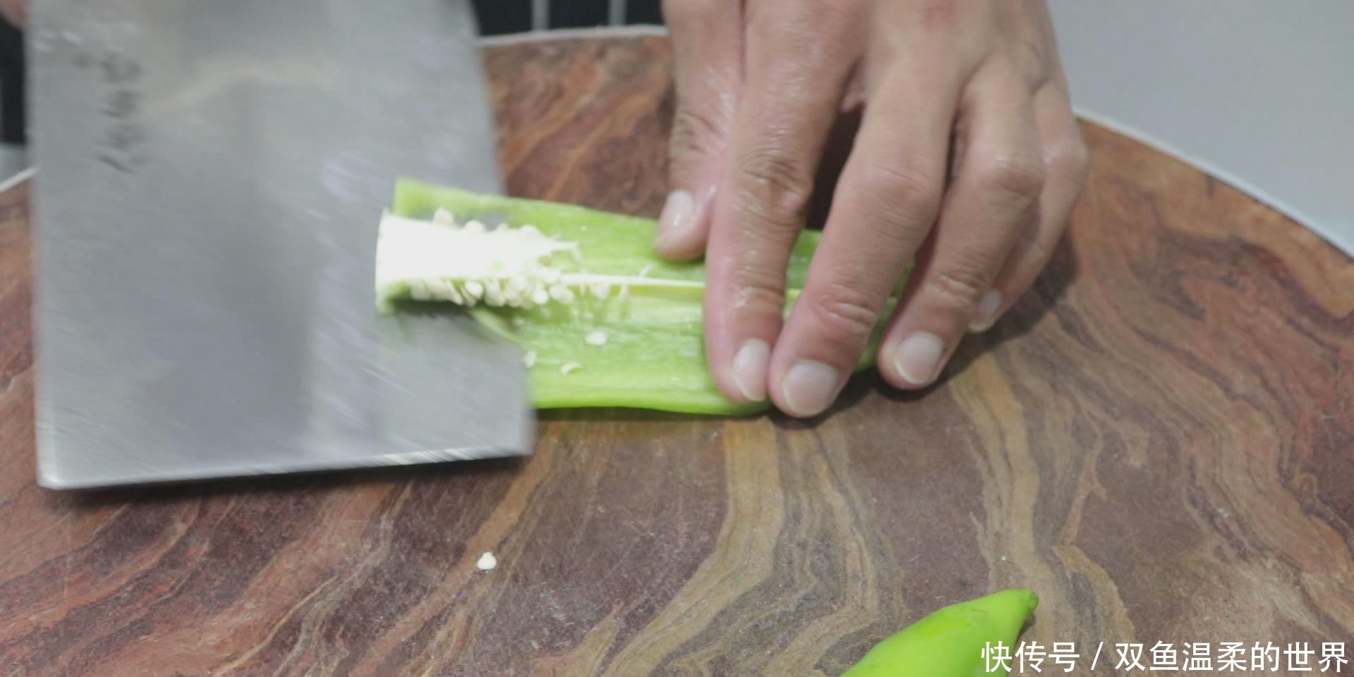 家常|家常辣椒菜谱,青椒炒皮蛋,比肉好吃,美味又下饭,吃不够