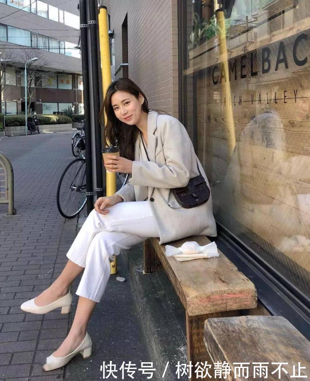 奶奶裤|别再穿阔腿裤了,2020最流行的4条裤子长这样