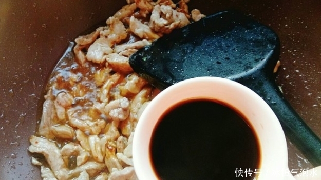  小炒|节约懒人的食物，教你如何做青椒小炒肉，经常吃它不发胖！