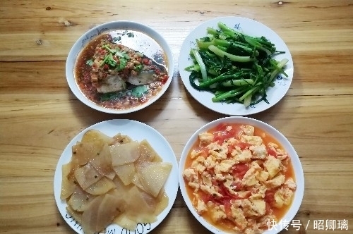 鱼头|半小时做4个菜,娘俩吃到肚子滚圆,婆婆:这样下去可不行